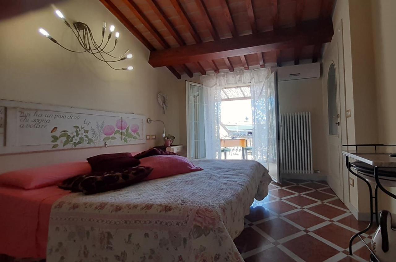 Villino San Martino 350M Dal Mare With Covered Parking เวียเรจโจ ภายนอก รูปภาพ