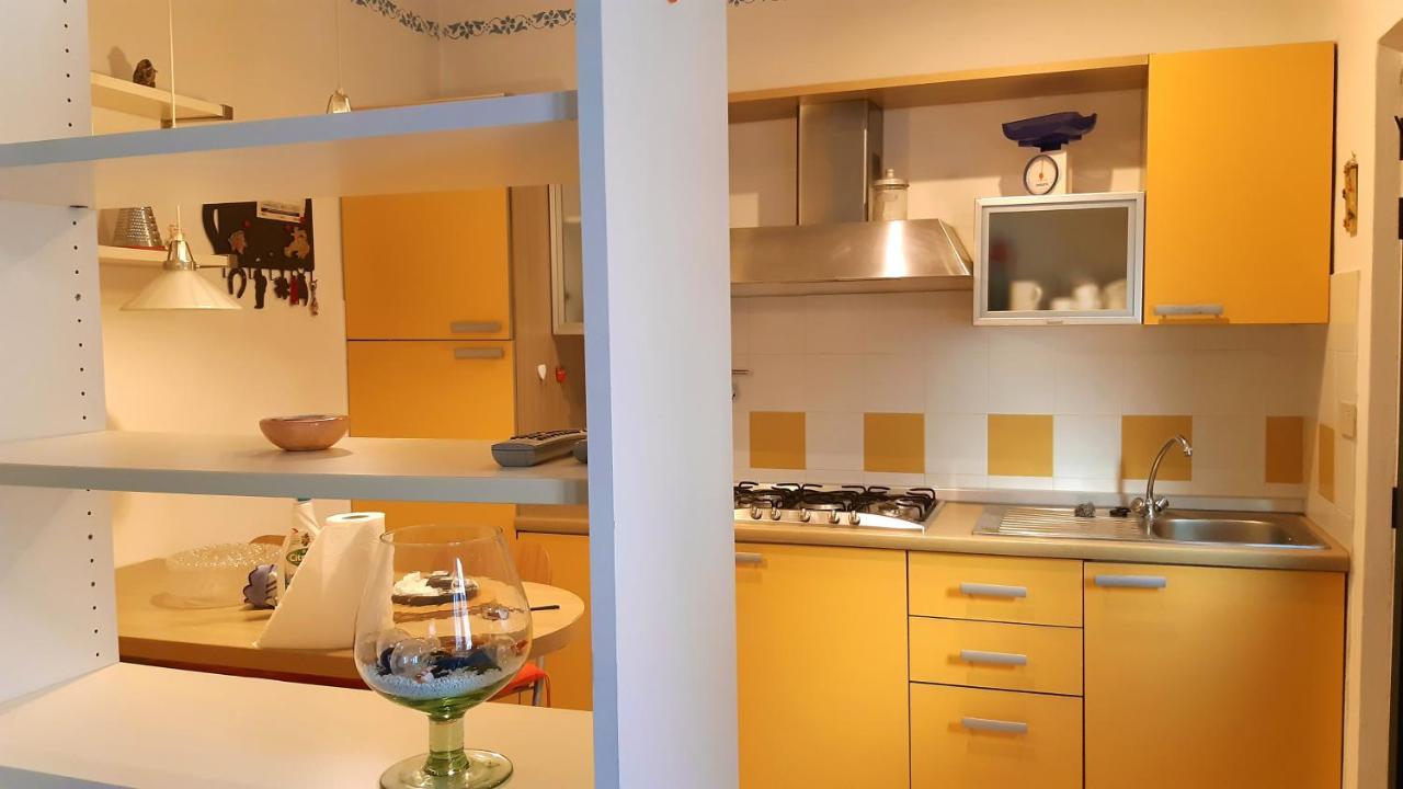 Villino San Martino 350M Dal Mare With Covered Parking เวียเรจโจ ภายนอก รูปภาพ
