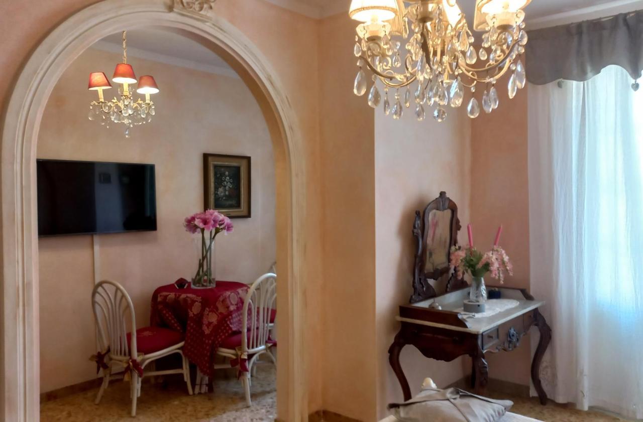 Villino San Martino 350M Dal Mare With Covered Parking เวียเรจโจ ภายนอก รูปภาพ