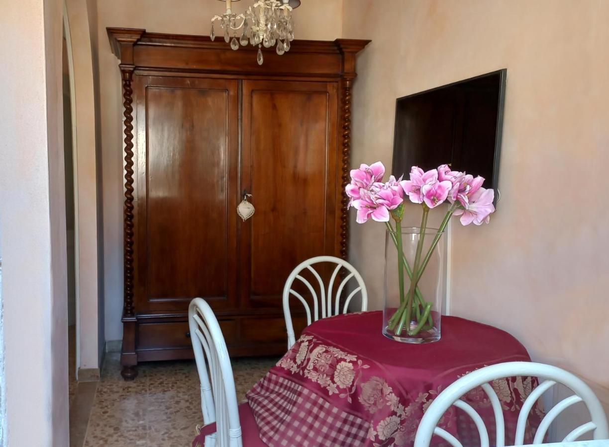 Villino San Martino 350M Dal Mare With Covered Parking เวียเรจโจ ภายนอก รูปภาพ
