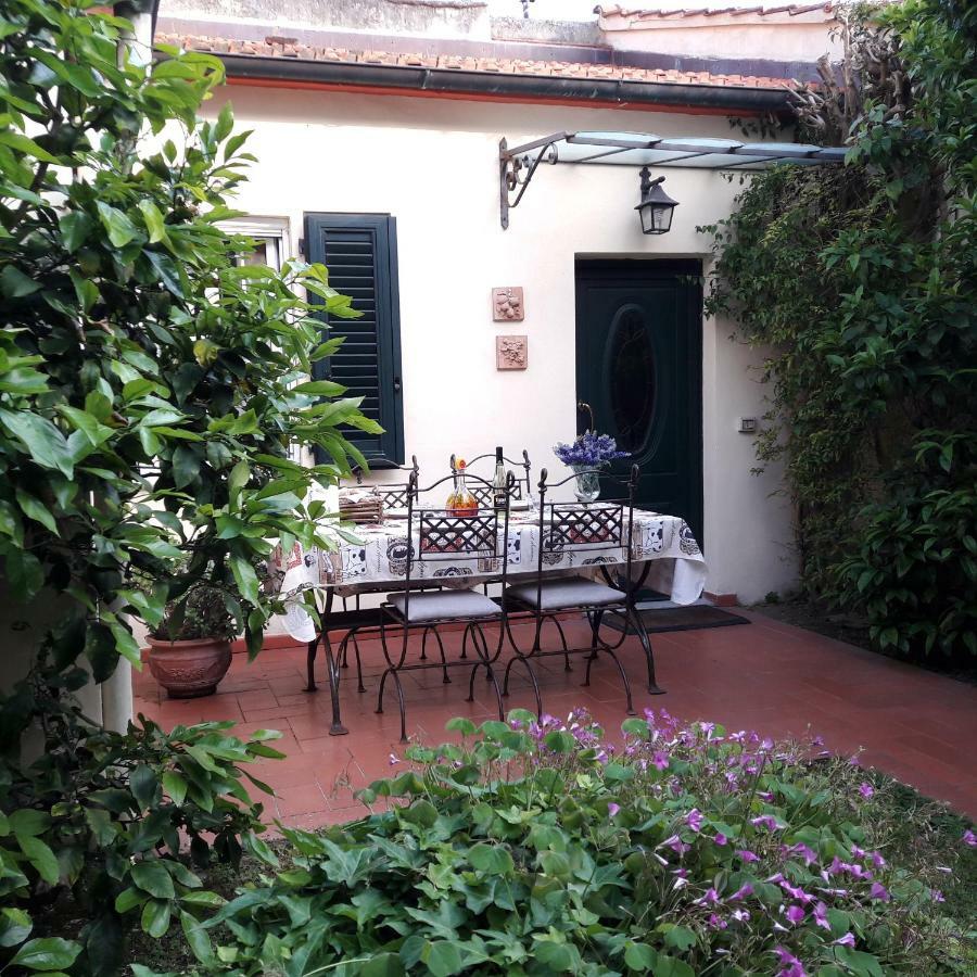 Villino San Martino 350M Dal Mare With Covered Parking เวียเรจโจ ภายนอก รูปภาพ