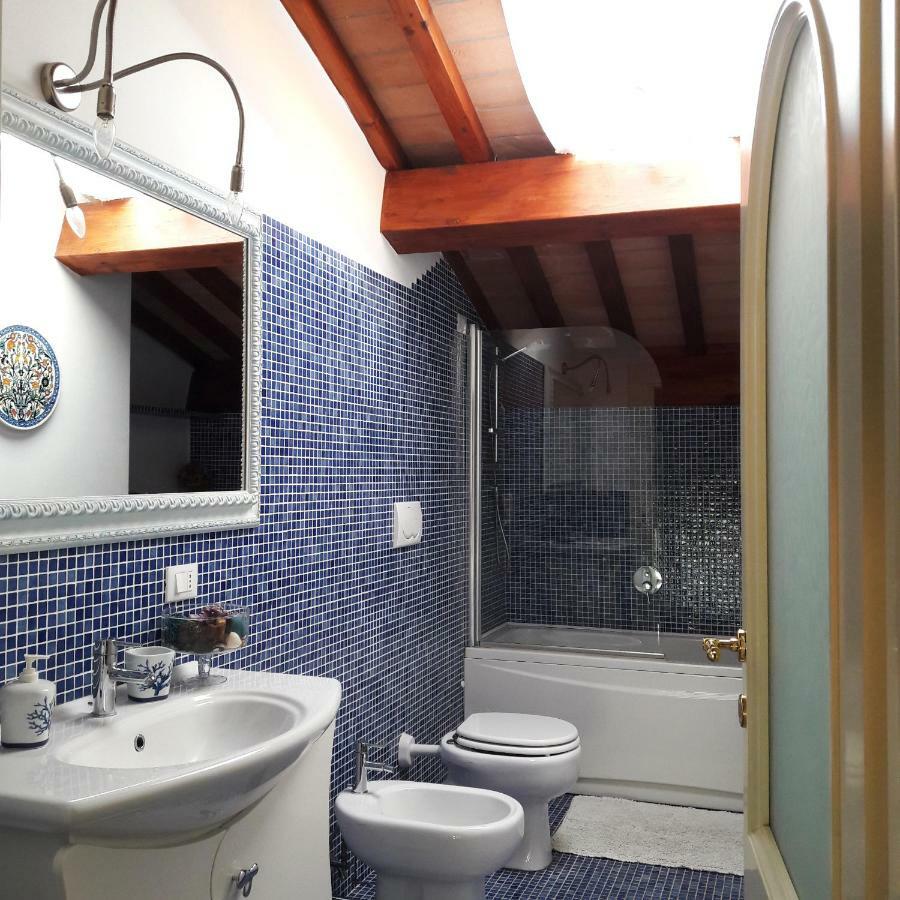 Villino San Martino 350M Dal Mare With Covered Parking เวียเรจโจ ภายนอก รูปภาพ